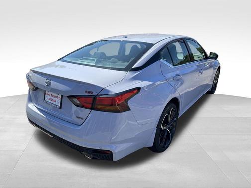 2025 Nissan Altima SR