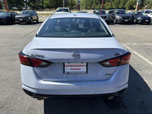 2025 Nissan Altima SR