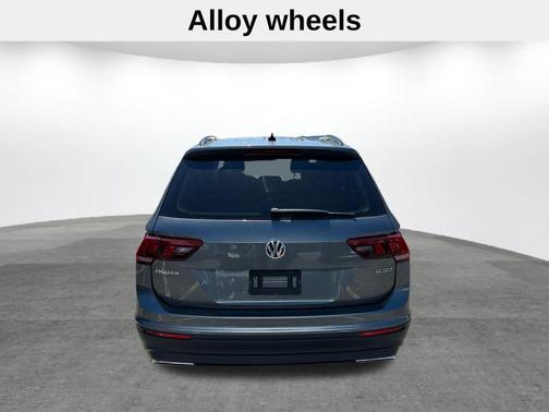 Platinum Gray Metallic 2020 Volkswagen Tiguan 2.0T S