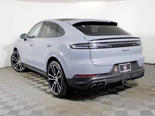 2024 Porsche Cayenne 