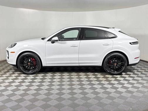 Carrara White Metallic 2026 Porsche Cayenne