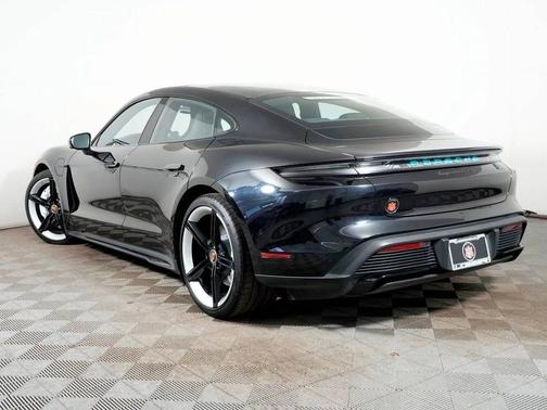 2024 Porsche Taycan 