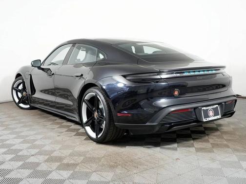 2024 Porsche Taycan 