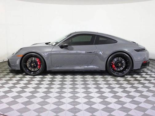 2025 Porsche 911 