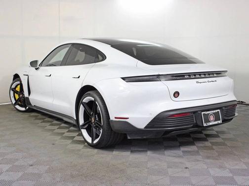 Carrara White Metallic 2021 Porsche Taycan