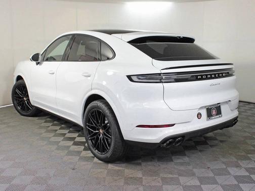2025 Porsche Cayenne 