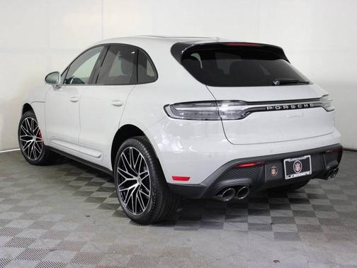 2026 Porsche Macan 