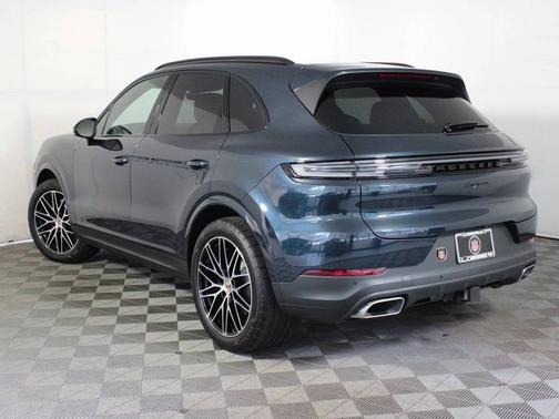 2025 Porsche Cayenne 
