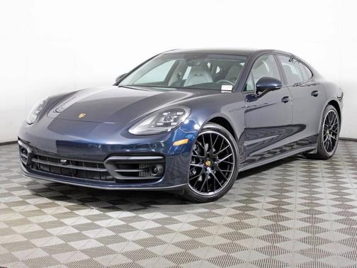 2023 Porsche Panamera 