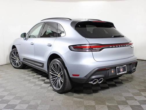 2026 Porsche Macan 