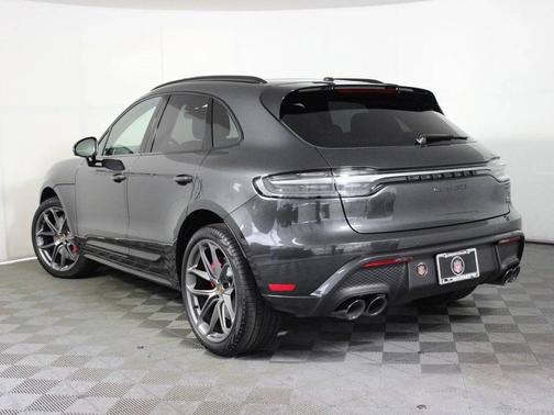 Volcano Grey Metallic 2026 Porsche Macan