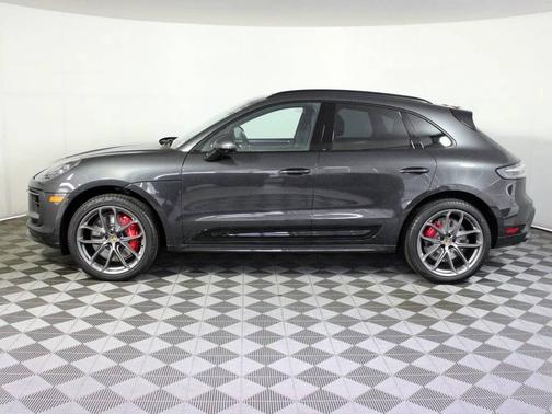 Volcano Grey Metallic 2026 Porsche Macan