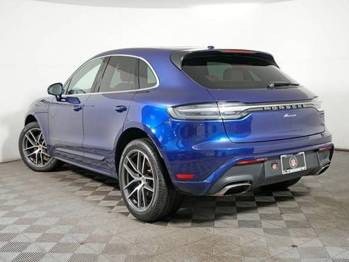 Gentian Blue Metallic 2024 Porsche Macan