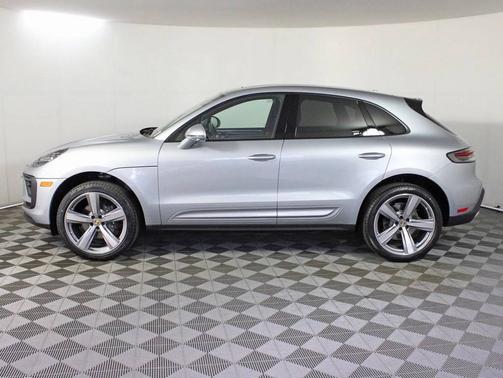 2025 Porsche Macan 
