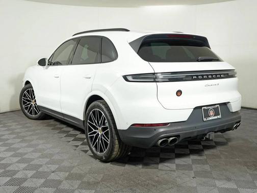 2024 Porsche Cayenne 