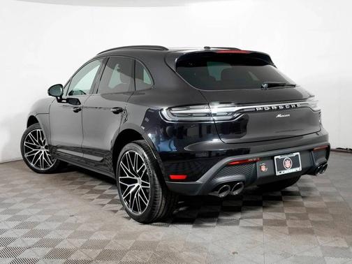 Jet Black Metallic 2026 Porsche Macan
