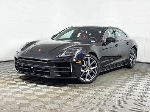 Jet Black Metallic 2026 Porsche Panamera