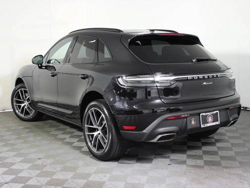 2026 Porsche Macan 