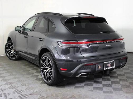 2025 Porsche Macan 