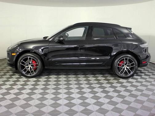 2025 Porsche Macan 