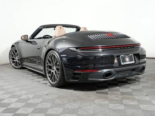 Jet Black Metallic 2020 Porsche 911