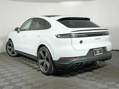2024 Porsche Cayenne 