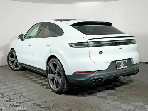 2024 Porsche Cayenne 