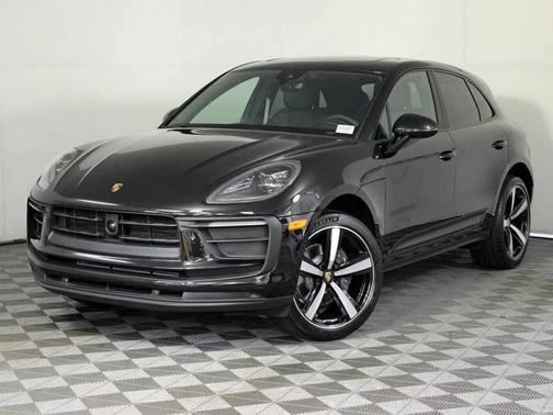 Jet Black Metallic 2025 Porsche Macan