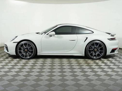 Chalk 2022 Porsche 911