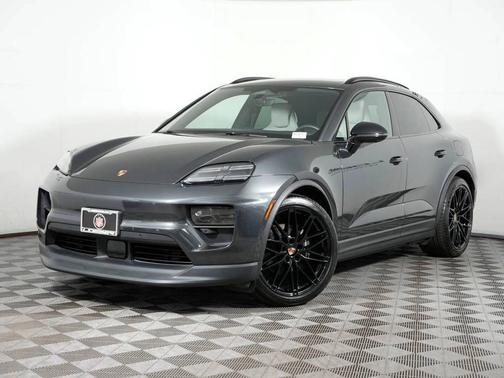 Volcano Grey Metallic 2025 Porsche Macan