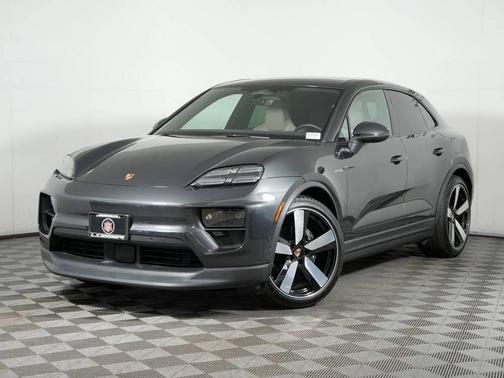 Volcano Grey Metallic 2025 Porsche Macan