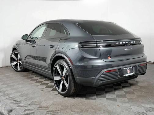 Volcano Grey Metallic 2025 Porsche Macan