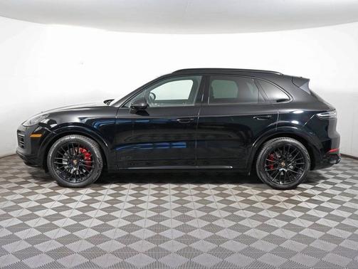 2021 Porsche Cayenne 
