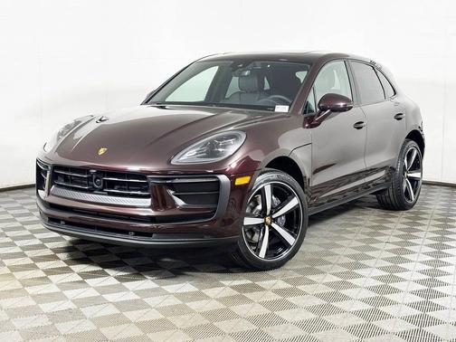 Copper Ruby Metallic 2026 Porsche Macan