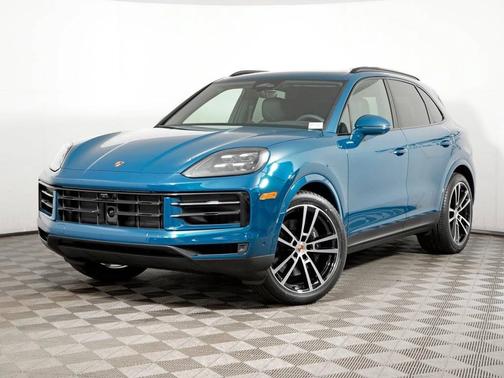 Montego Blue Metallic 2026 Porsche Cayenne
