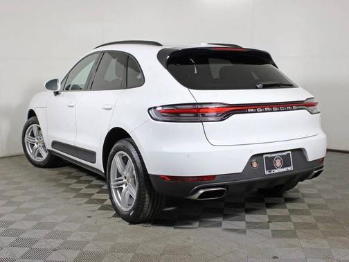 White 2021 Porsche Macan
