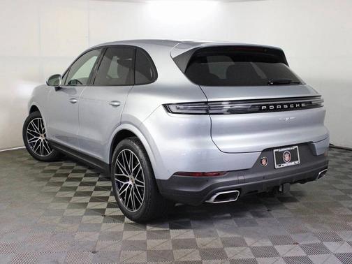 2025 Porsche Cayenne 