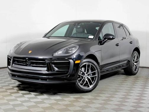 Jet Black Metallic 2026 Porsche Macan