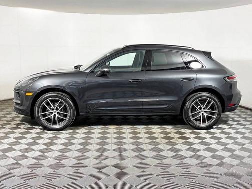 Volcano Grey Metallic 2026 Porsche Macan