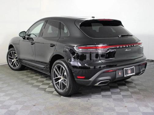 2025 Porsche Macan 