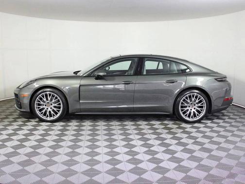 2026 Porsche Panamera 