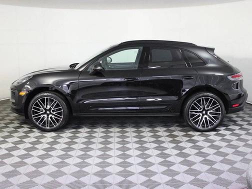 Jet Black Metallic 2025 Porsche Macan