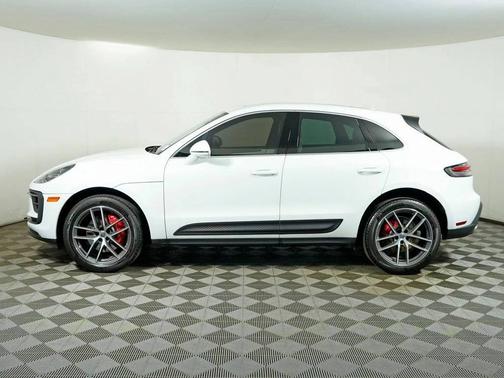 2023 Porsche Macan 