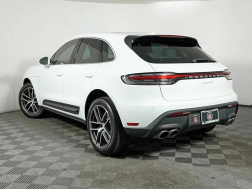2023 Porsche Macan 