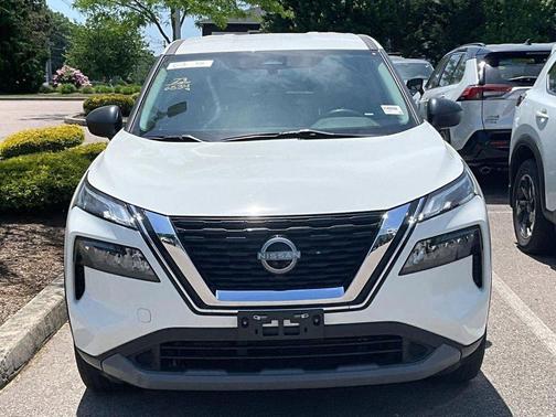 Glacier White 2023 Nissan Rogue S