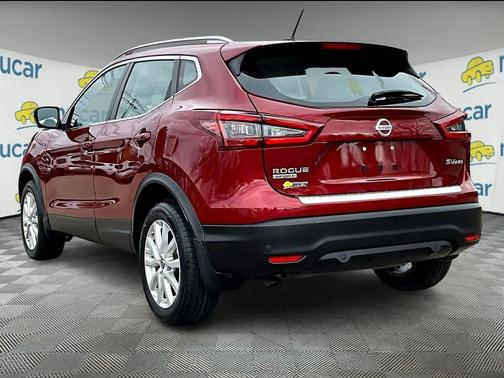 2022 Nissan Rogue Sport SV