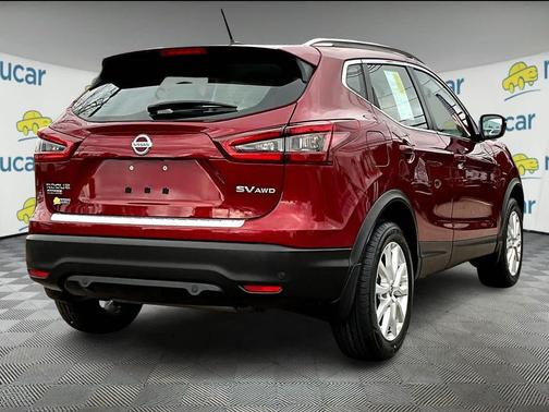 2022 Nissan Rogue Sport SV