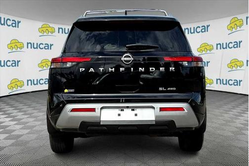 2022 Nissan Pathfinder SL 4WD