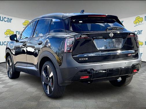 Super Black 2026 Nissan Kicks SR