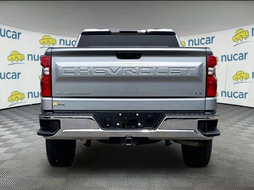 Sterling Gray Metallic 2024 Chevrolet Silverado 1500 LT